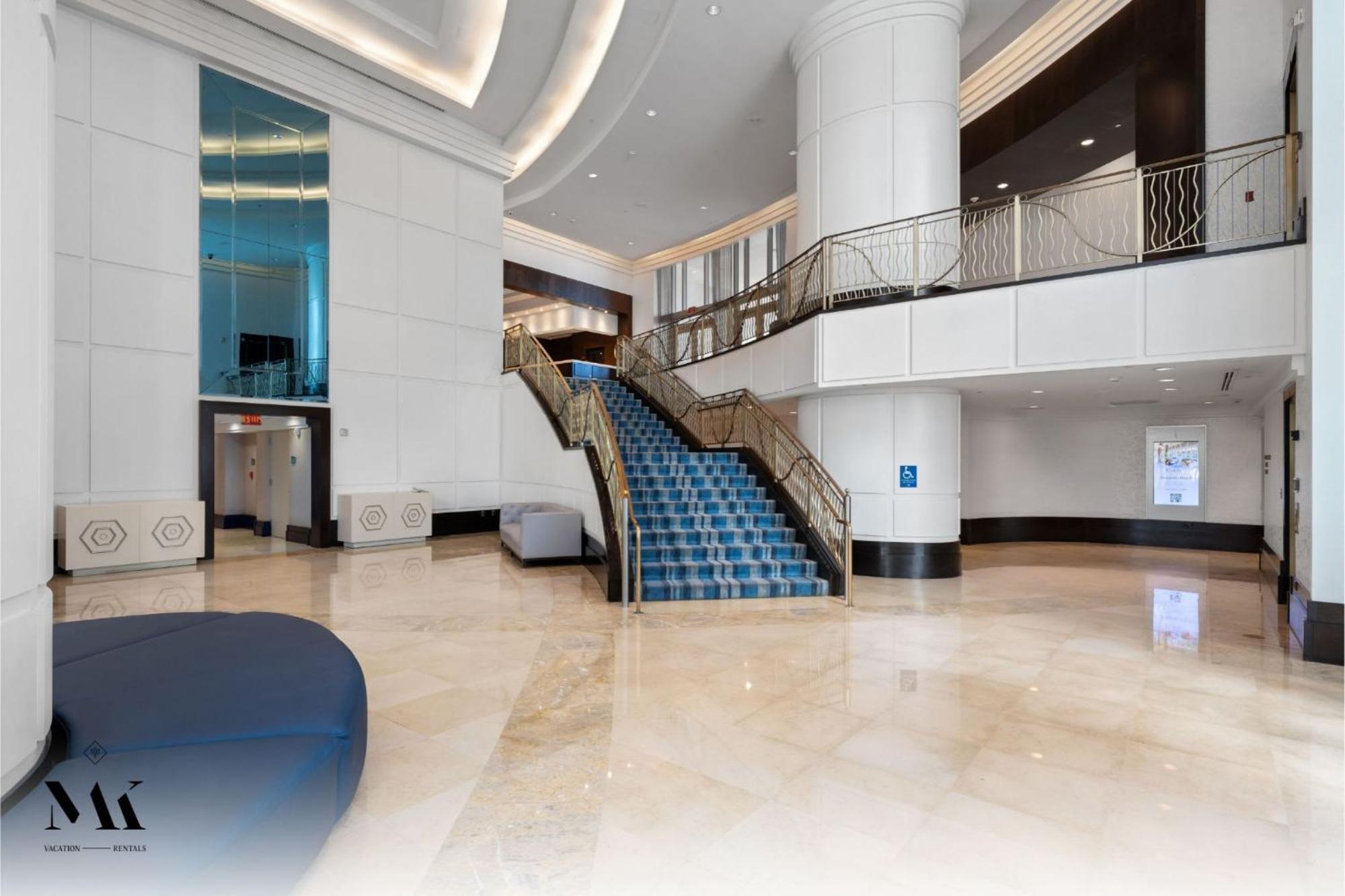 Fontainebleau Resort Ocean Plus Bay View W Balcony - Miami Beach — Photos 3